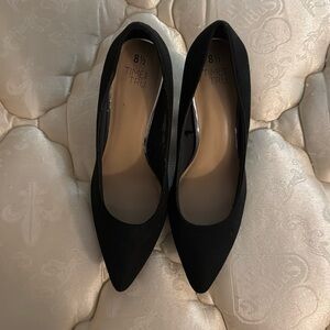 Woman’s time & tru black suede heels